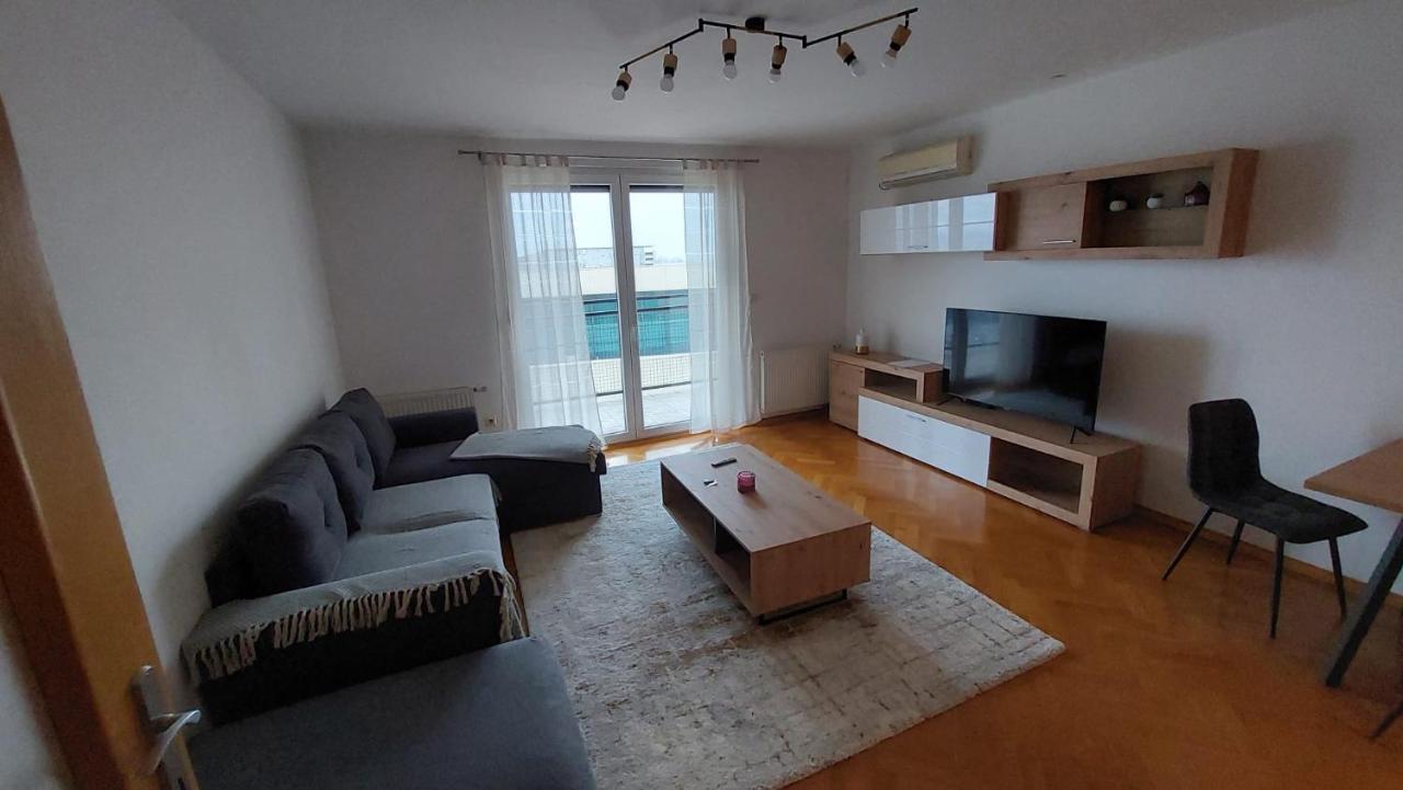 Med Man Apartmani Slavonski Brod Dış mekan fotoğraf
